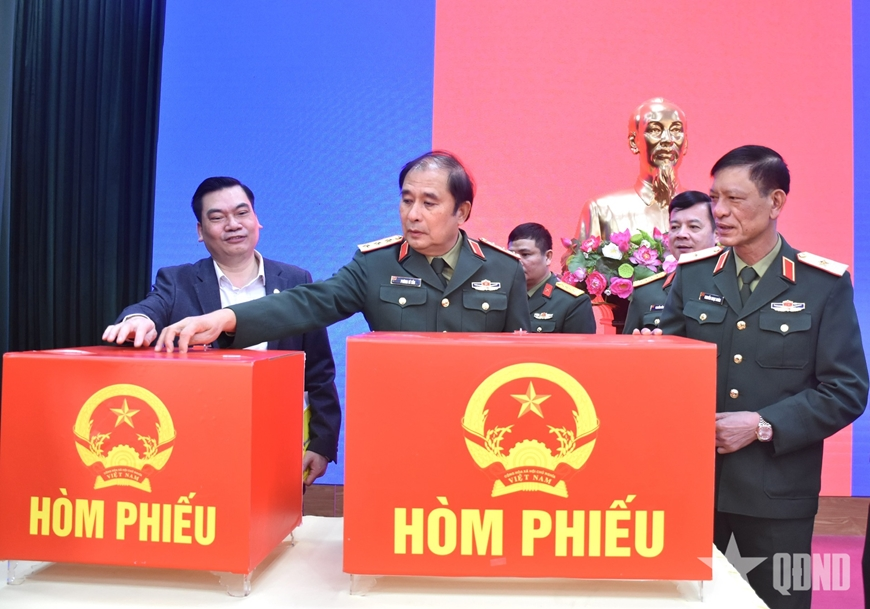 GS leader inspects election preparations in Hanoi’s Ba Dinh ward